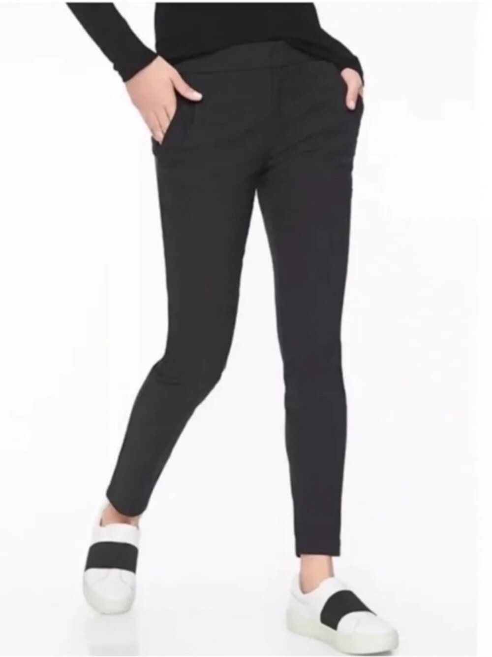 ⭐ Athleta Black Wander‎ Stash Skinny Pant size 4